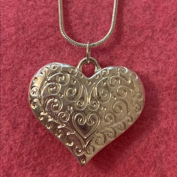 Heart SS chain necklace 💕💕💕 - Picture 6 of 7